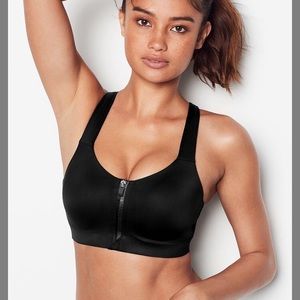 VICTORIA’S SECRET  Incredible Knockout Sports Bra
